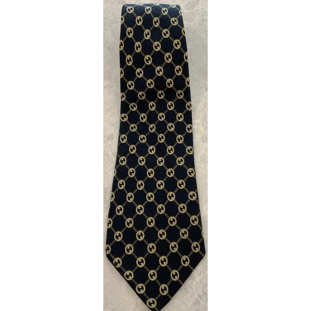 Gucci Men's Tie With Iconic GG Interlocking Motif Logo On A Navy Color Base 4x58